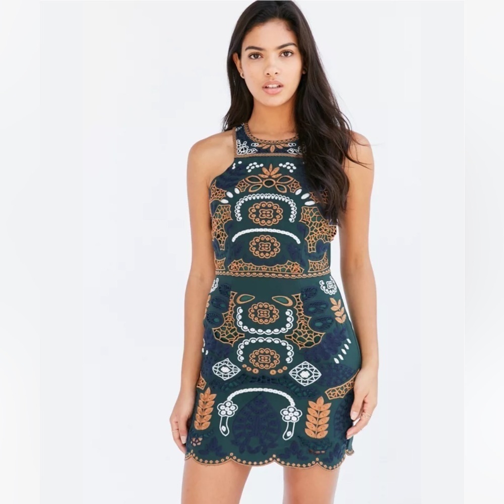 J.O.A Embroidered Tank Dress in Green Size Small